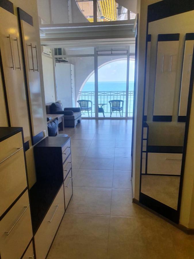Apartment Magnolia Seaside バトゥーミ エクステリア 写真