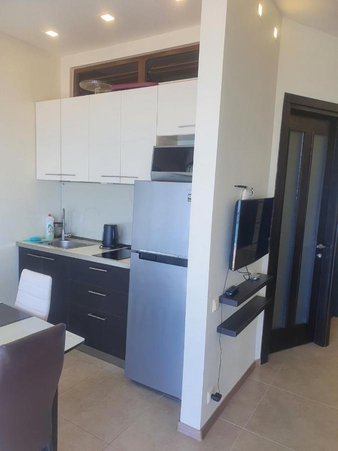 Apartment Magnolia Seaside バトゥーミ エクステリア 写真